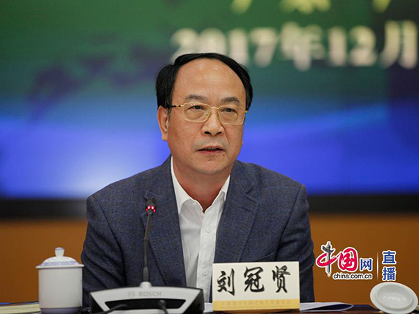 9-91猫先生
卫生计生委副主任刘冠贤回答记者提问.jpg